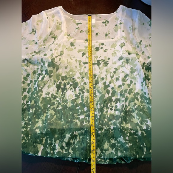 Alfani Petite Green Leaf Bubble Hem Flute Sleeve Blouse - Picture 9 of 9